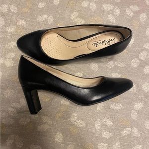 Brand New Never worn Life Stride Sevyn heals